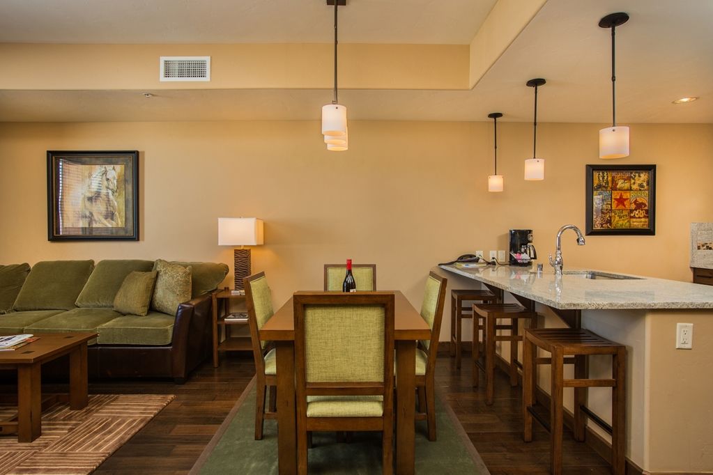 Trailhead Lodge باخرة سبرينغز الغرفة الصورة